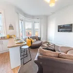 Cozy & Modern In شقة *