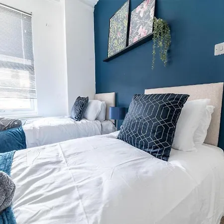 Cozy & Modern In *