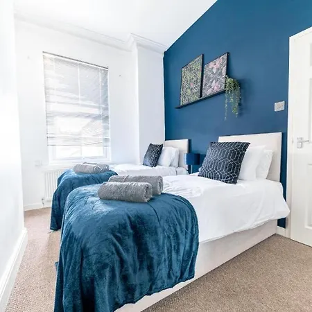 Cozy & Modern In