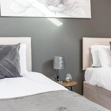 Cozy & Modern In *