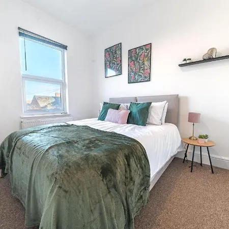 Cozy & Modern In شقة *