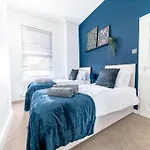 Cozy & Modern In