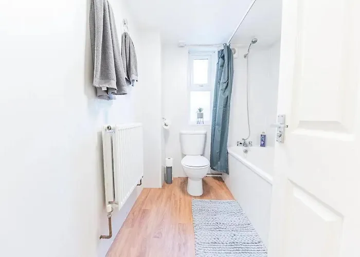 Cozy & Modern In * בארו אין פרנס