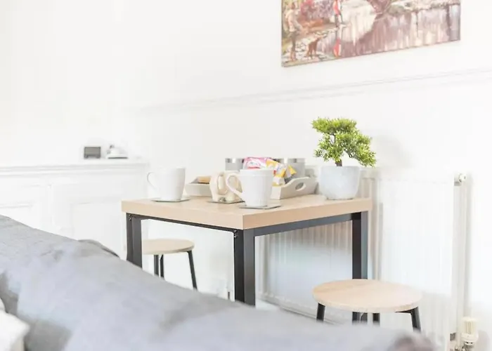 דירה Cozy & Modern In בארו אין פרנס