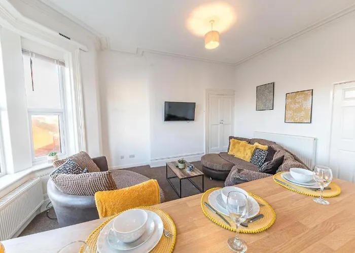 דירה Cozy & Modern In *