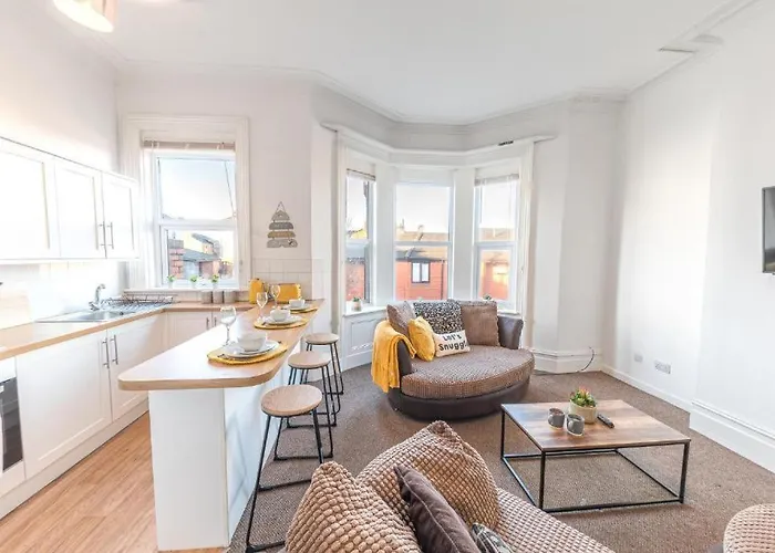 Cozy & Modern In דירה *